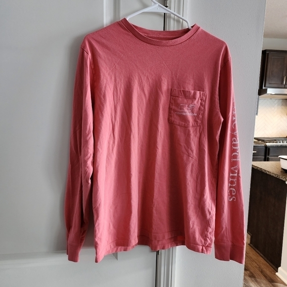 Vineyard Vines Garment-Dyed Vintage Whale Long-Sleeve Pocket Tee - Picture 1 of 4